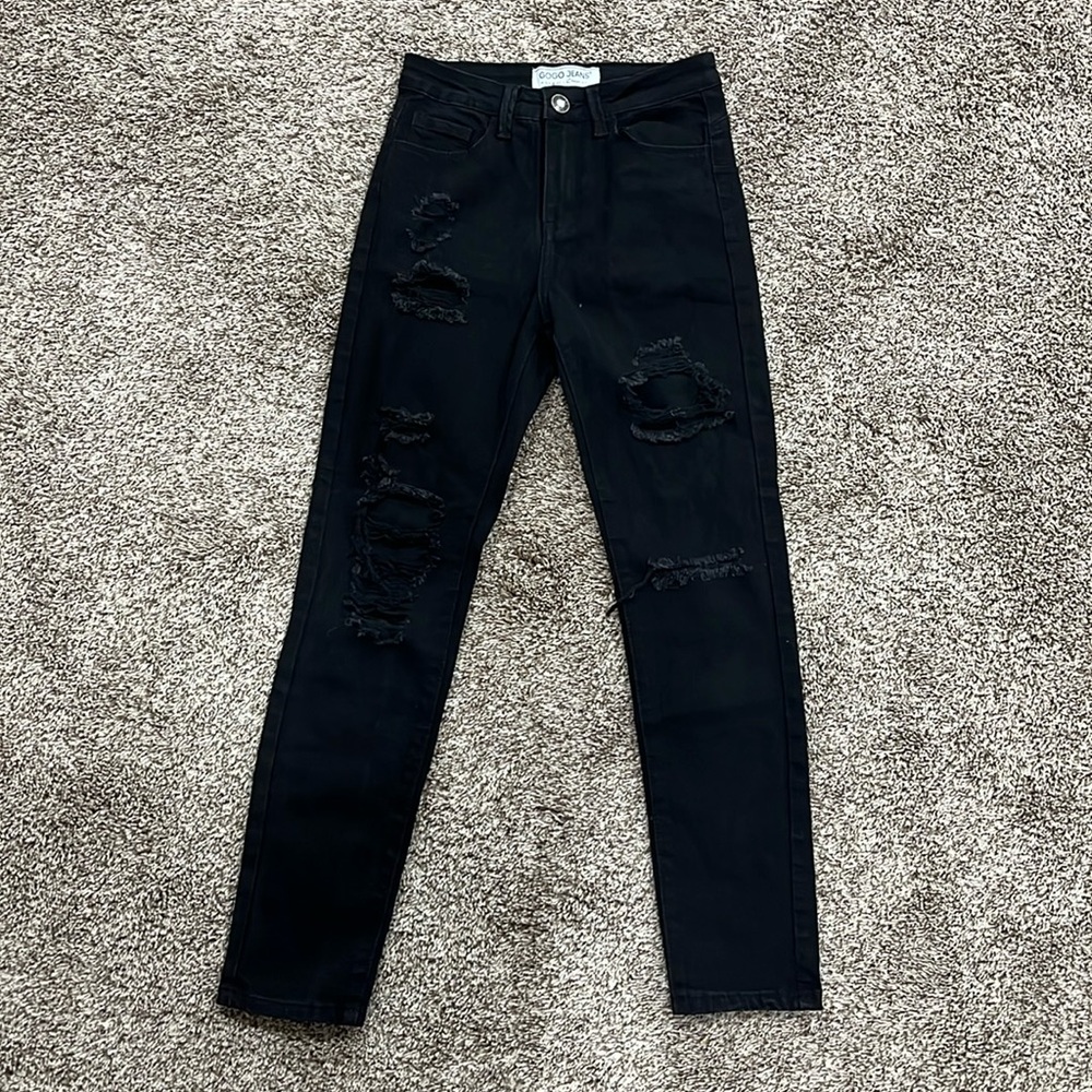 Distressed skinny jeans